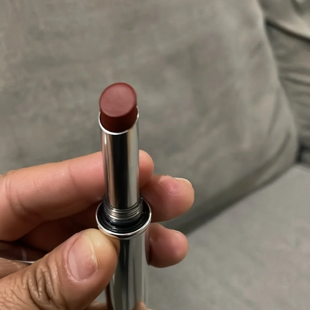 MAC Cosmetics locked Kiss in Vicious color